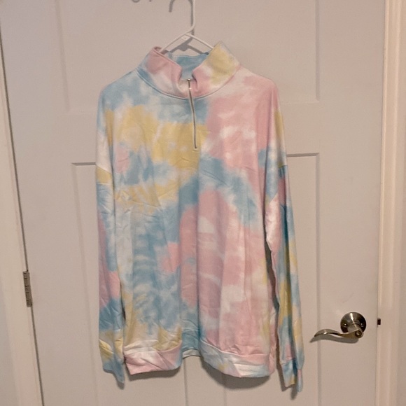 Boutique Tops - NWOT SZ2X Lightweight pullover sweatshirt